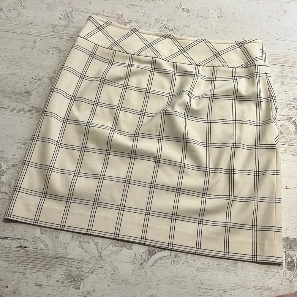 Ann Taylor Loft Plaid Skirt Side Zipper size 6